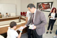 Minik Öğrencilerden İl Sağlık Müdürümüz Dr. Murat AĞIRTAŞ'a Ziyaret 3.JPG